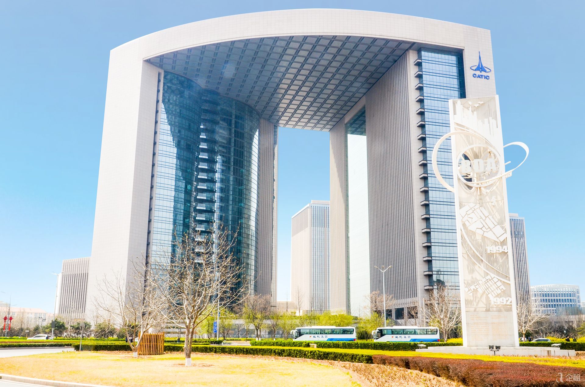 亦庄环岛中航技写字楼简装1800平可分割临荣昌东街地铁